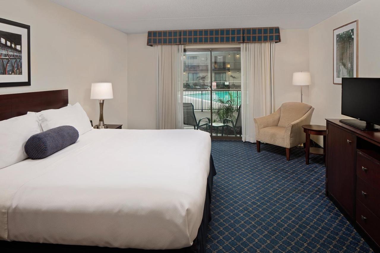 Hotel Boxboro Regency Boxborough Esterno foto